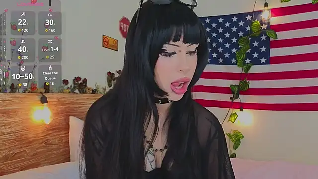 venomeowww   online show from 04-13-26, 03:01