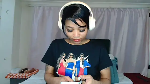 Snapshot of -cleowilliams- chatting on 10-07-25, 10:34 -cleowilliams- online show from 10-07-25, 10:34