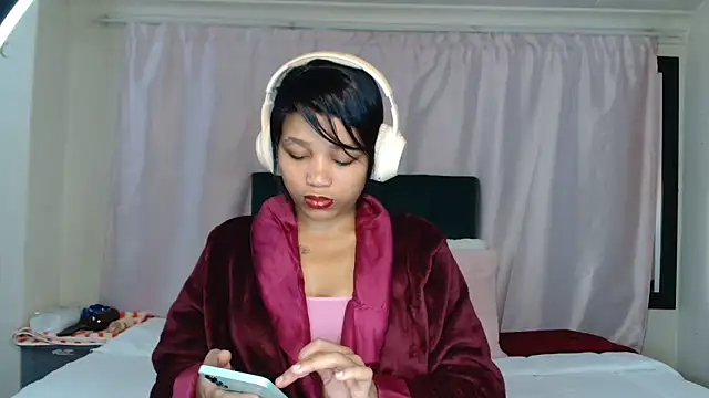 Snapshot of -cleowilliams- chatting on 10-08-25, 08:06 -cleowilliams- online show from 10-08-25, 08:06