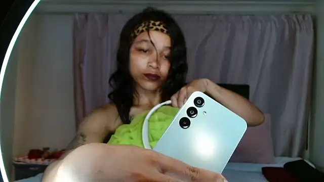 Snapshot of -cleowilliams- chatting on 10-10-25, 10:53 -cleowilliams- online show from 10-10-25, 10:53