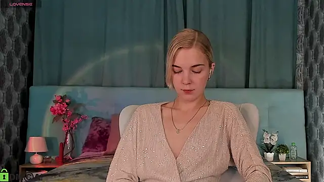 Snapshot of Aurora_Bennet chatting on 09-25-25, 12:14 Aurora Bennet online show from 09-25-25, 12:14