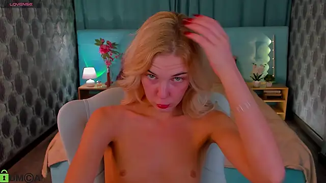 Snapshot of Aurora_Bennet chatting on 10-06-25, 12:19 Aurora Bennet online show from 10-06-25, 12:19