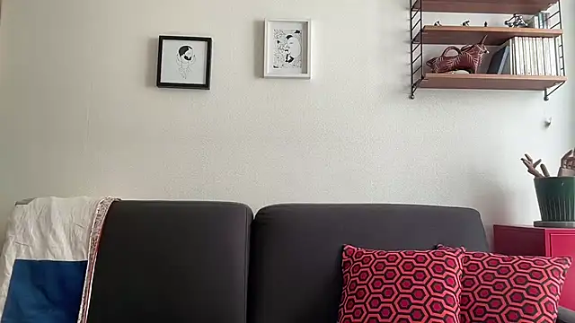 Snapshot of Milkywaymen chatting on 10-07-25, 11:40 Milkywaymen online show from 10-07-25, 11:40