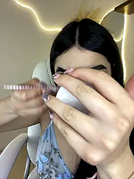 Zoe Serrat online show from 10-25-25, 12:45