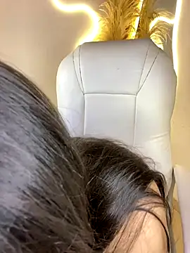 Zoe Serrat online show from 11-25-25, 12:49