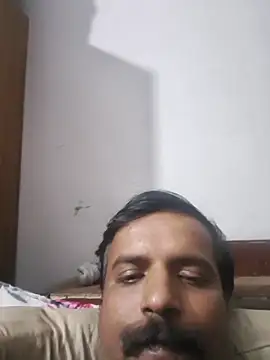 vardh033 online show from 11-21-25, 06:17