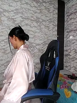 AlisSon  hot online show from 12-04-25, 04:33