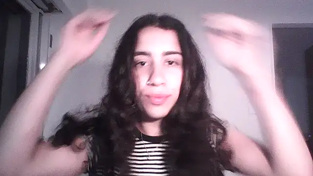 Snapshot of Souphicherry chatting on 09-20-25, 10:22 Souphicherry online show from 09-20-25, 10:22