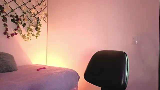 MiaCollinssx online show from 09-12-25, 04:29