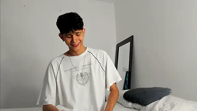 alexmark  online show from 11-13-25, 03:16