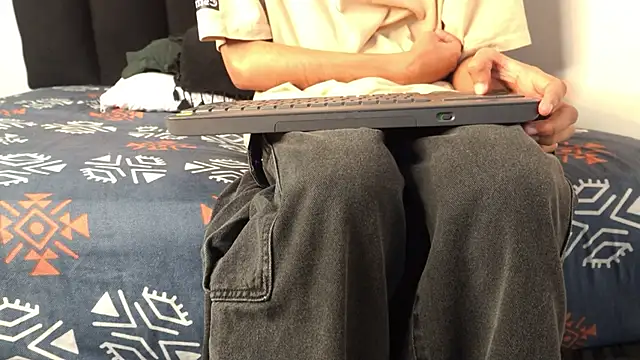 Snapshot of alexmark_ chatting on 01-14-26, 07:08 alexmark online show from 01-14-26, 07:08