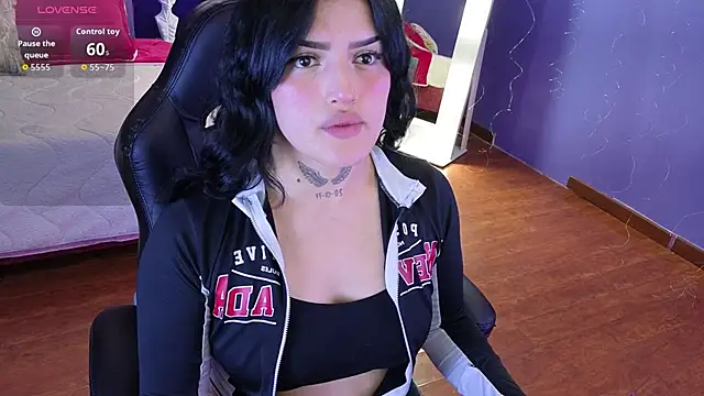 sari belle online show from 11-24-25, 08:52