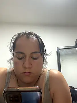 Snapshot of Leonis_0 chatting on 10-15-25, 03:06 Leonis 0 online show from 10-15-25, 03:06