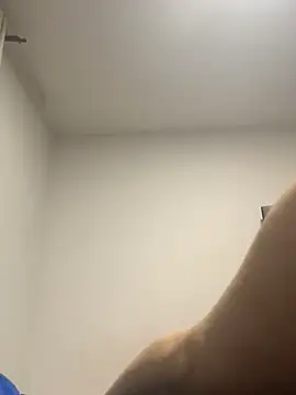 Snapshot of Leonis_0 chatting on 10-17-25, 02:15 Leonis 0 online show from 10-17-25, 02:15