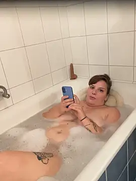 Debbie05 online show from 09-13-25, 09:03