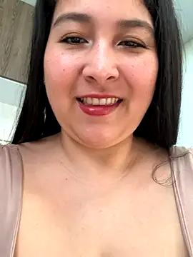 evelyn 1702 online show from 10-31-25, 09:27