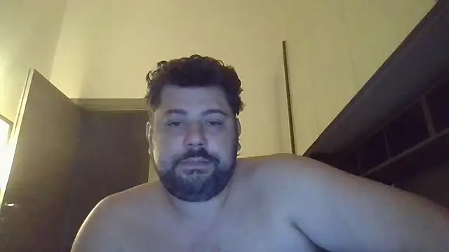 giuseppelovisi85 online show from 10-22-25, 06:24