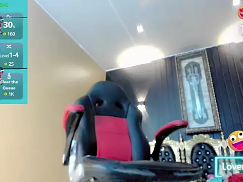 Natasha clifford online show from 11-21-25, 07:34