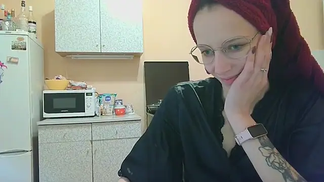 Snapshot of Lucy_Divine chatting on 09-16-25, 11:22 Lucy Divine online show from 09-16-25, 11:22