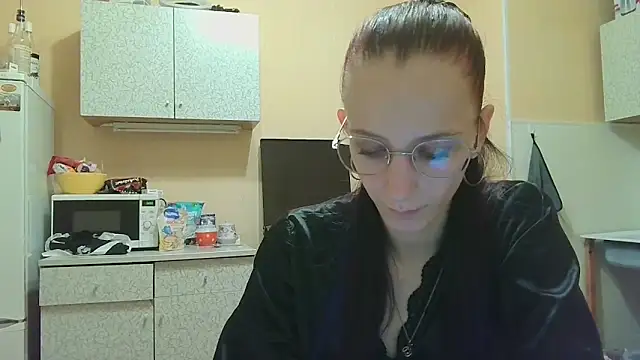 Snapshot of Lucy_Divine chatting on 09-18-25, 08:44 Lucy Divine online show from 09-18-25, 08:44
