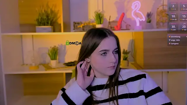 Snapshot of luna_tin chatting on 10-11-25, 12:21 luna tin online show from 10-11-25, 12:21