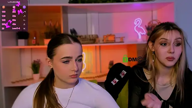 Snapshot of luna_tin chatting on 11-13-25, 07:29 luna tin online show from 11-13-25, 07:29