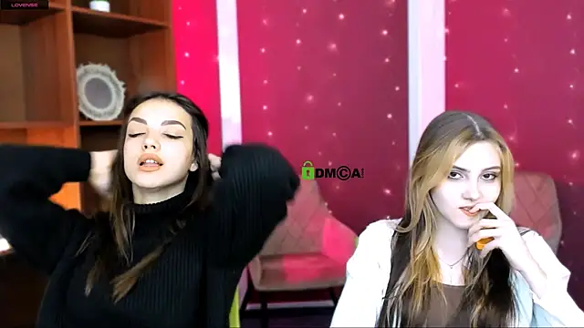 Snapshot of luna_tin chatting on 12-03-25, 12:25 luna tin online show from 12-03-25, 12:25