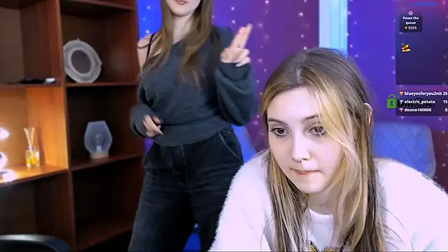 Snapshot of luna_tin chatting on 12-04-25, 10:24 luna tin online show from 12-04-25, 10:24