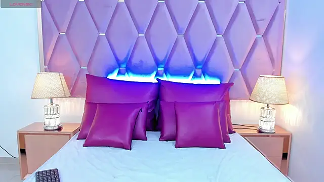 MaskedGirl  online show from 11-05-25, 12:16