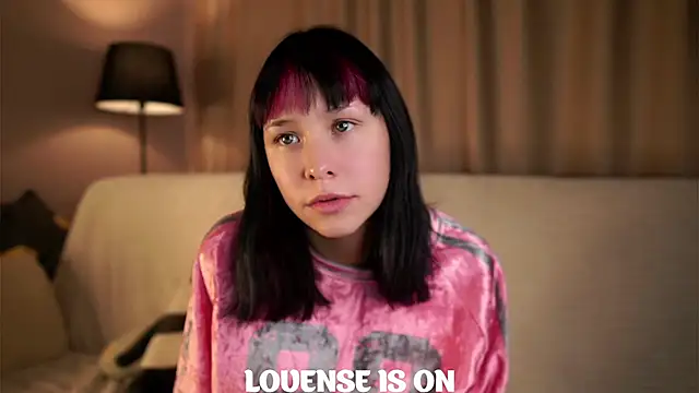 Snapshot of BritniBers chatting on 10-02-25, 10:33 BritniBers online show from 10-02-25, 10:33