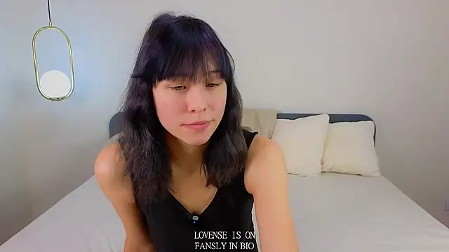 Snapshot of BritniBers chatting on 11-08-25, 10:37 BritniBers online show from 11-08-25, 10:37