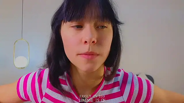 Snapshot of BritniBers chatting on 11-09-25, 10:35 BritniBers online show from 11-09-25, 10:35