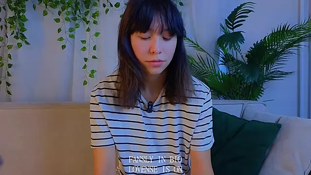 Snapshot of BritniBers chatting on 11-17-25, 02:28 BritniBers online show from 11-17-25, 02:28