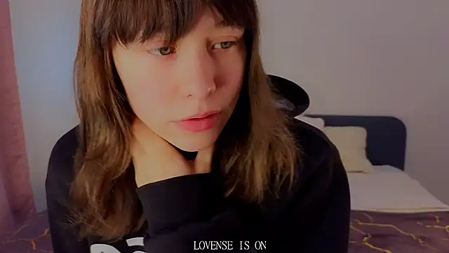 Snapshot of BritniBers chatting on 11-30-25, 02:15 BritniBers online show from 11-30-25, 02:15