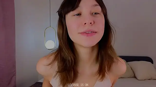 Snapshot of BritniBers chatting on 12-15-25, 12:26 BritniBers online show from 12-15-25, 12:26