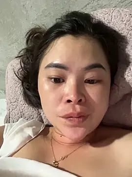 Snapshot of han-cute chatting on 09-11-25, 04:07 han-cute online show from 09-11-25, 04:07