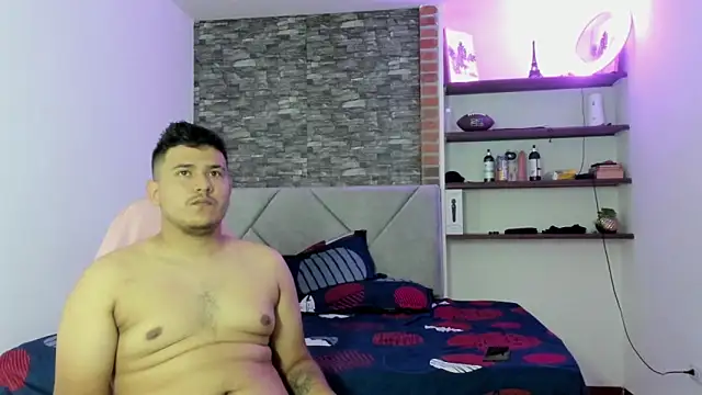 Snapshot of Sexxyy_Couple_ chatting on 02-24-26, 05:05 Sexxyy Couple online show from 02-24-26, 05:05