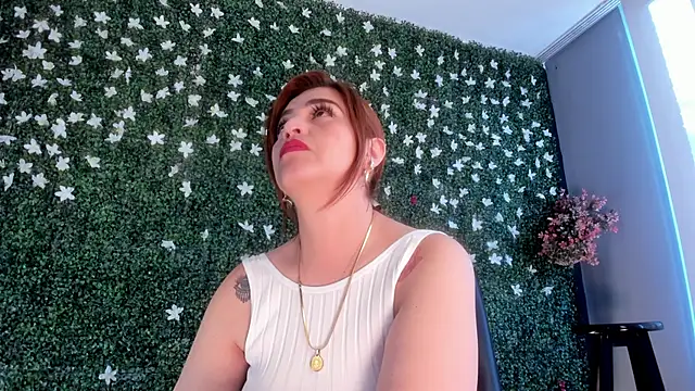 Skylar  Desire online show from 09-11-25, 01:44