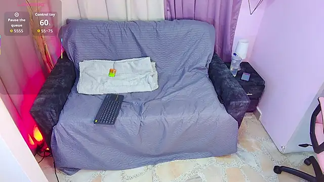 DaniniAnderson online show from 10-15-25, 03:39