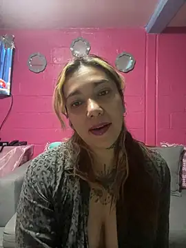 Snapshot of emperatrixsex chatting on 08-10-26, 03:32 emperatrixsex online show from 08-10-26, 03:32