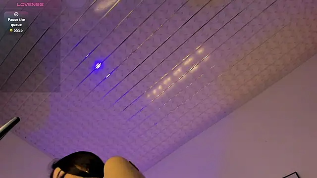 Zahra milks online show from 09-18-25, 01:35