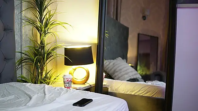 MiamiCoffee online show from 11-17-25, 07:52