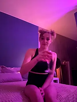 honeymoon111 online show from 11-20-25, 11:15