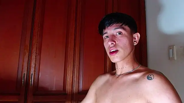 rowanbigboy23 online show from 09-10-25, 02:22