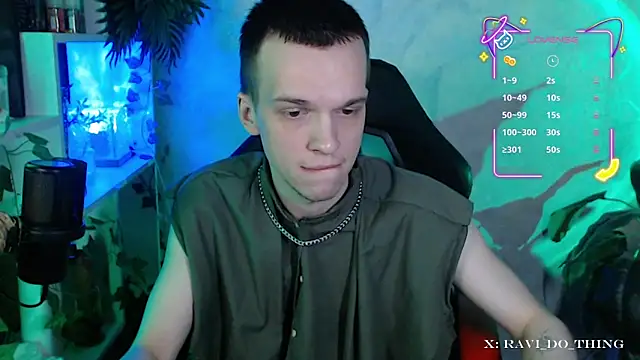 frozen boy online show from 10-31-25, 03:24