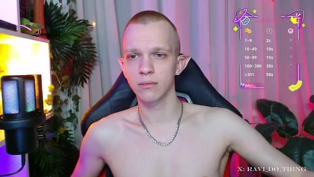 frozen boy online show from 11-25-25, 04:18