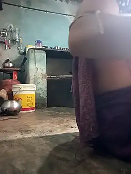 Snapshot of gulapi-gulistan180 chatting on 09-22-25, 05:09 gulapi-gulistan180 online show from 09-22-25, 05:09