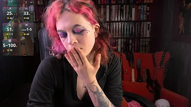 NoelleGothicShadow online show from 11-12-25, 10:52