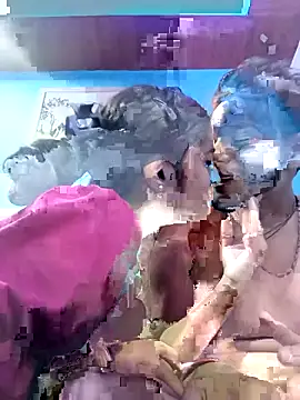 Snapshot of romantic_couple1 chatting on 09-16-25, 01:39 romantic couple1 online show from 09-16-25, 01:39