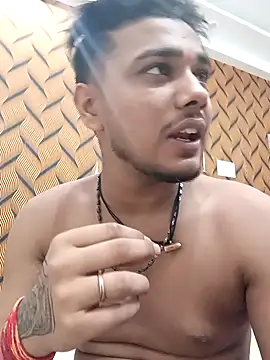 Snapshot of romantic_couple1 chatting on 10-02-25, 03:13 romantic couple1 online show from 10-02-25, 03:13